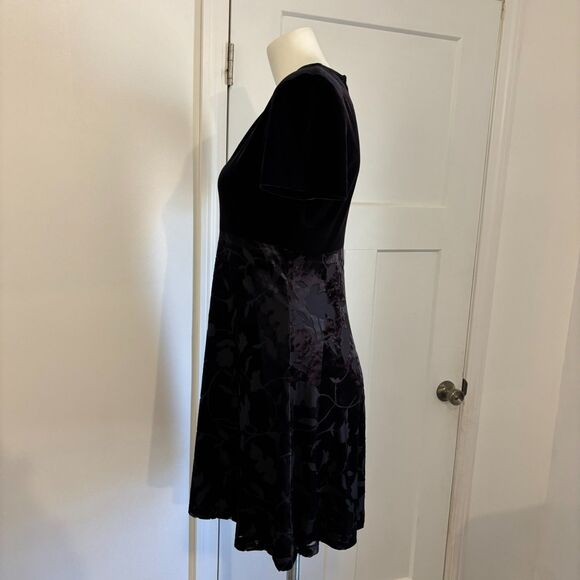 Vintage 8 S.L. Petites Black Velvet Floral 90s Whimsygoth Party Mini Dress LBD - Picture 4 of 8